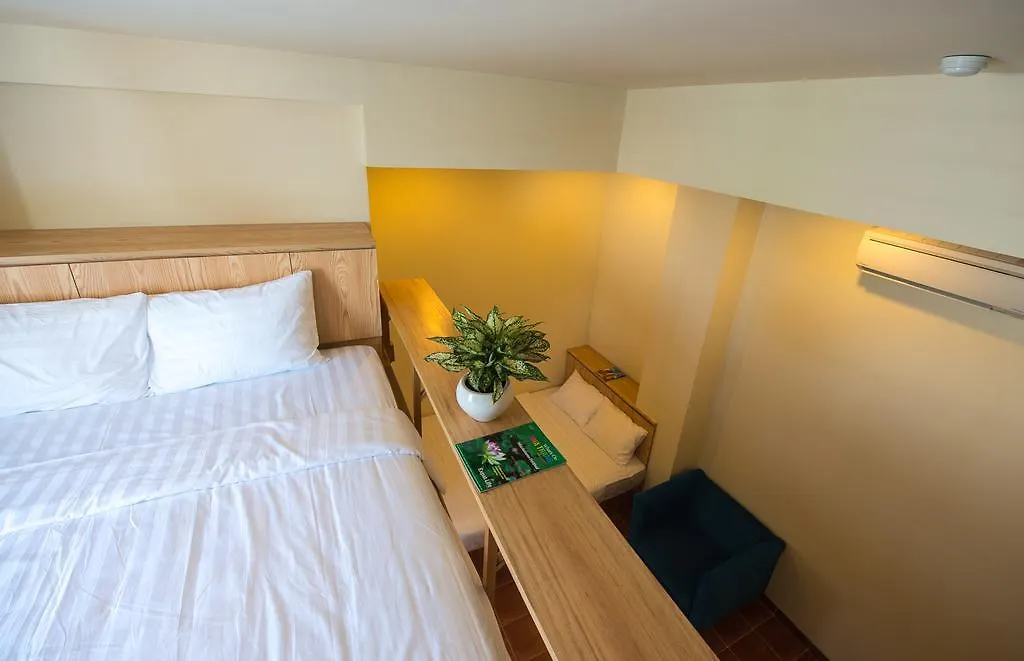 Tabalo Hostel Nha Trang 0*,  Vietnam